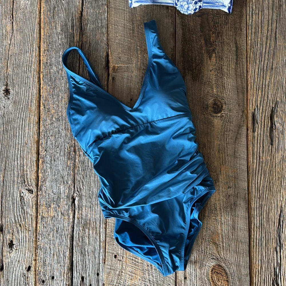 Jantzen One-Piece V-Neck Swimsuit NWOT Size 10 Moroccan Blue - Picture 7 of 12